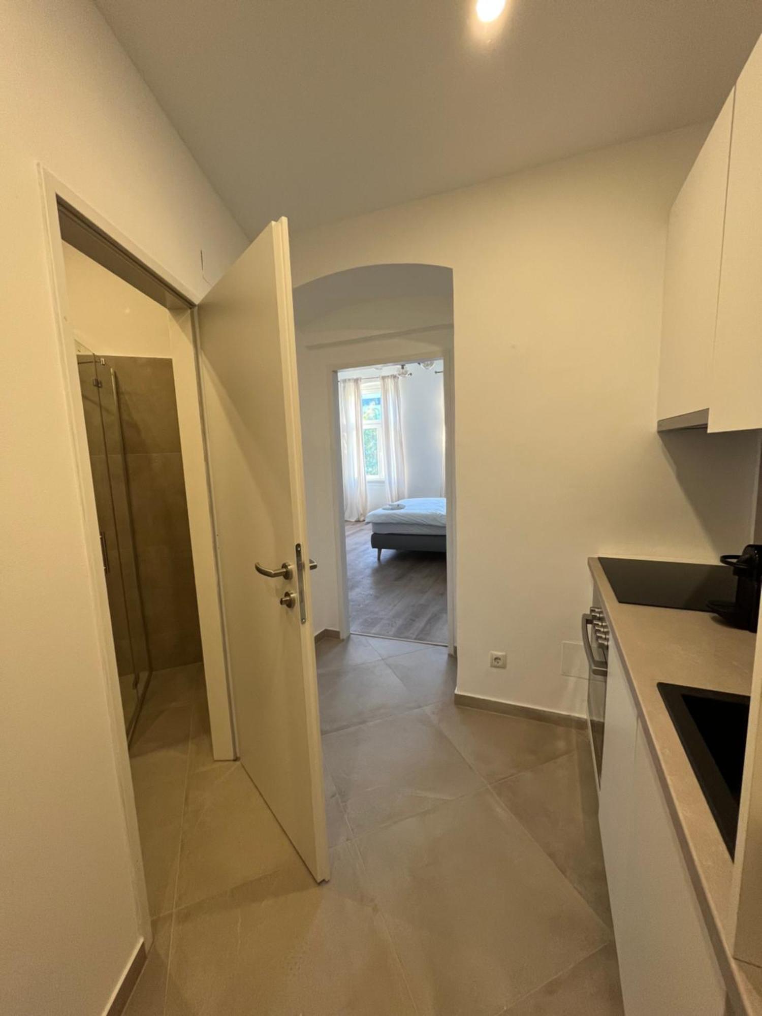 Apartment Schoenbrunn Near Metro Wina Bagian luar foto